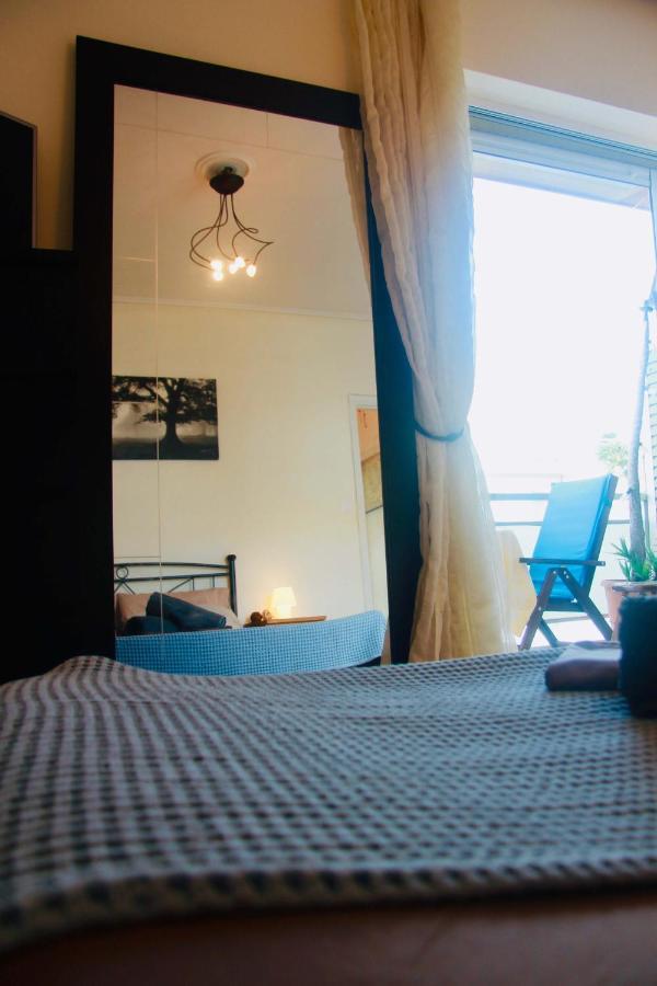Penthouse With Sea View Apartman Athén Kültér fotó